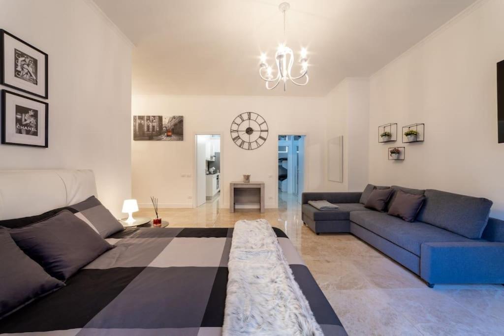 San Babila - Luxury Milanese Apartment Екстер'єр фото