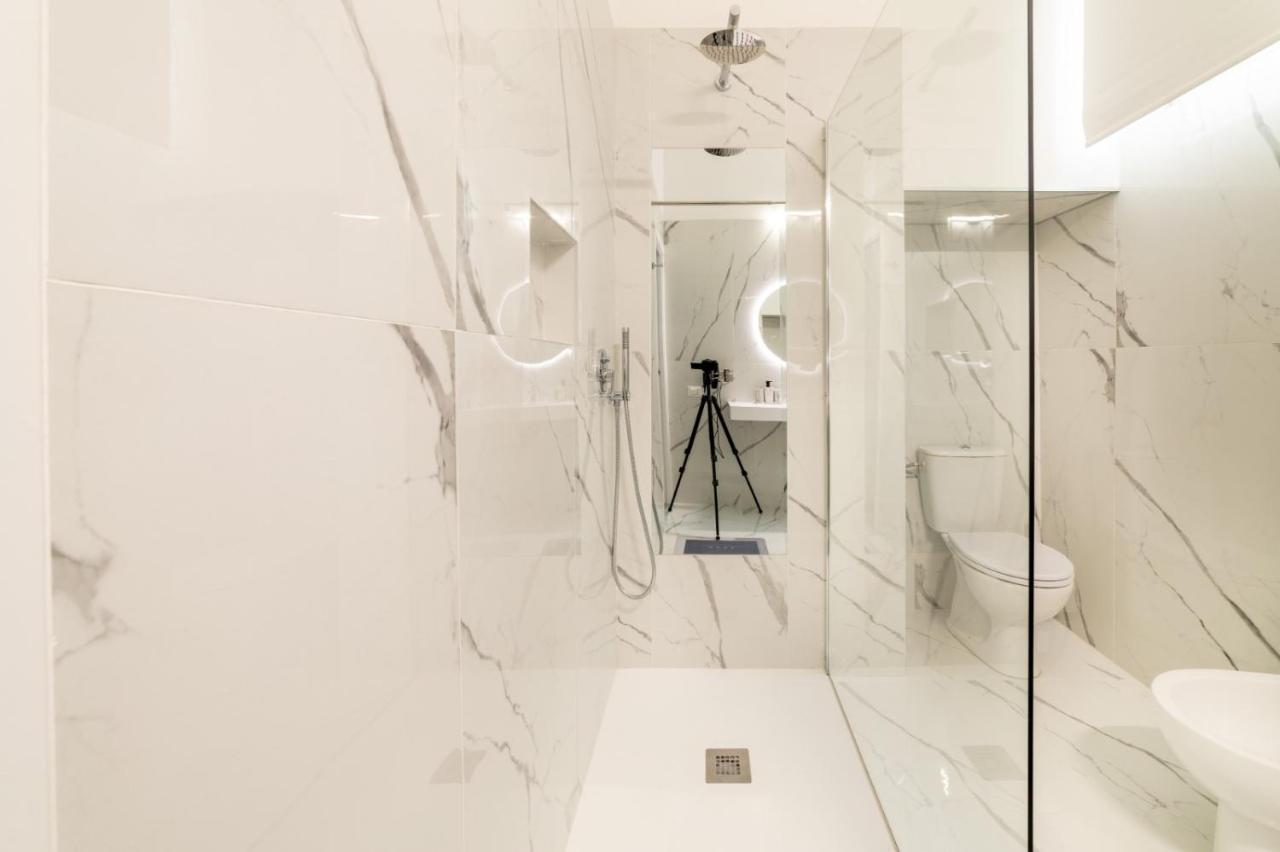 San Babila - Luxury Milanese Apartment Екстер'єр фото